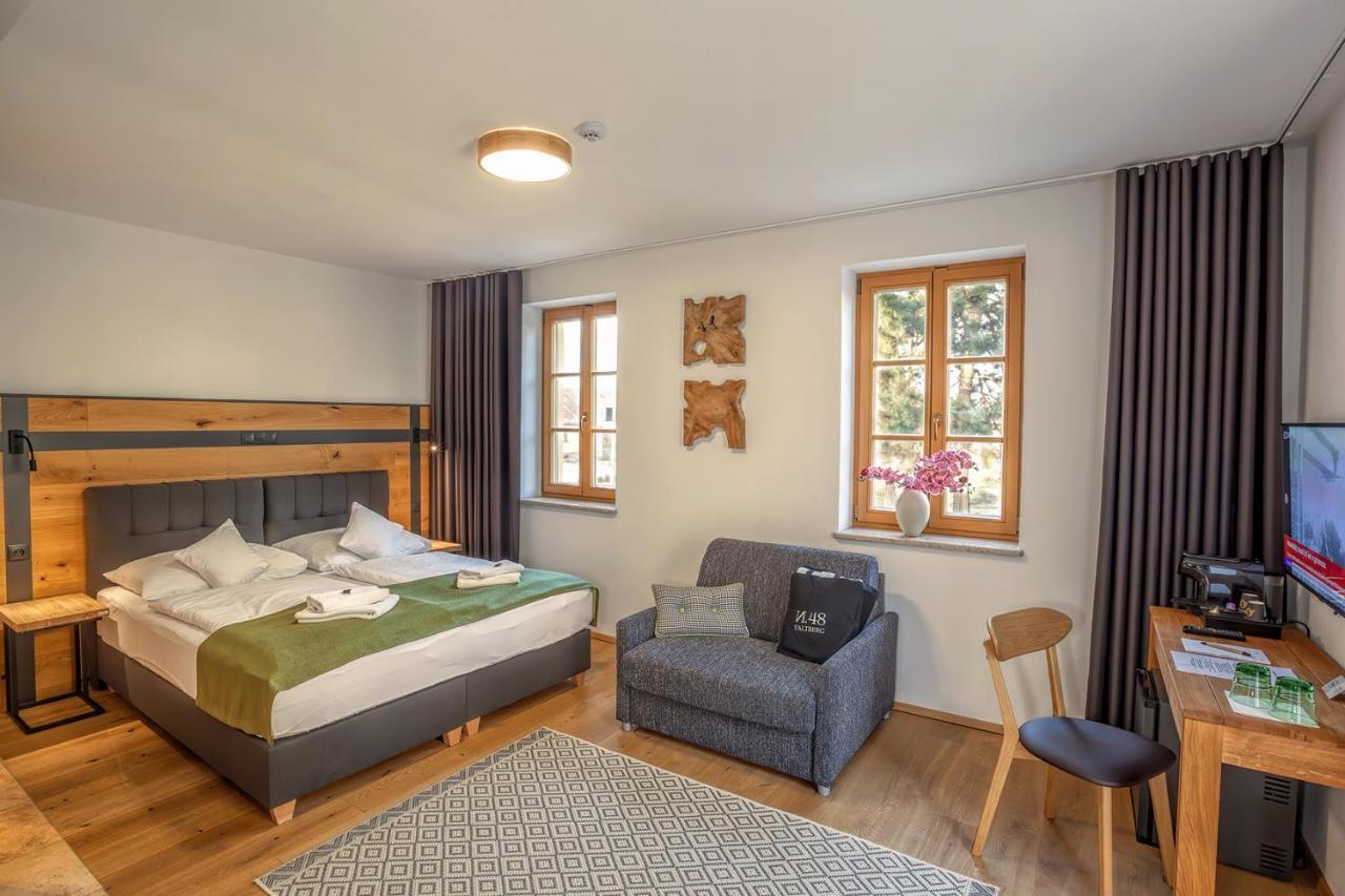 Resort Valtberg 瓦尔季采 外观 照片