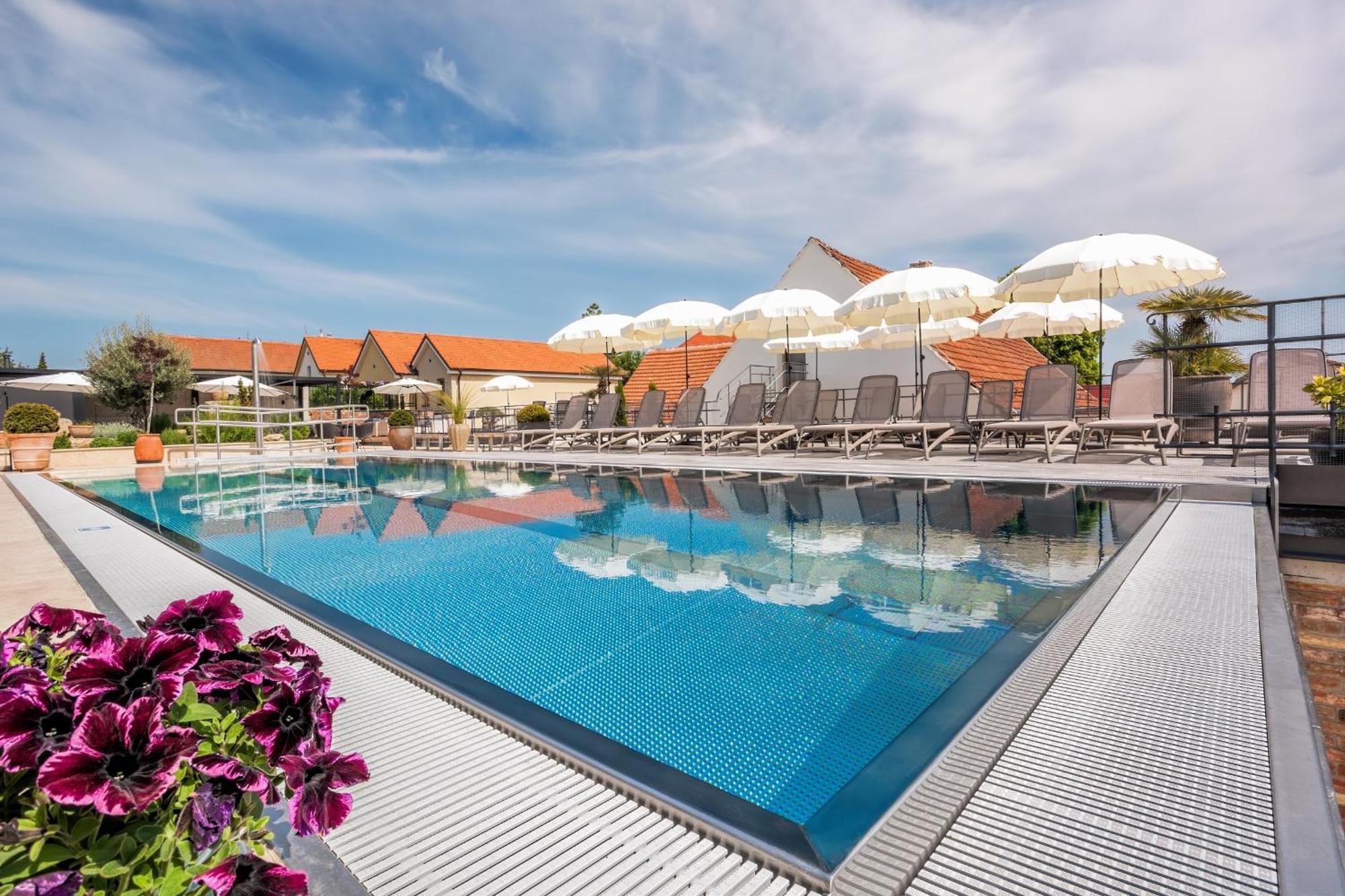 Resort Valtberg 瓦尔季采 外观 照片